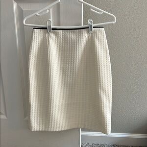 White House Black Market Cream Ribbed Pencil Skirt